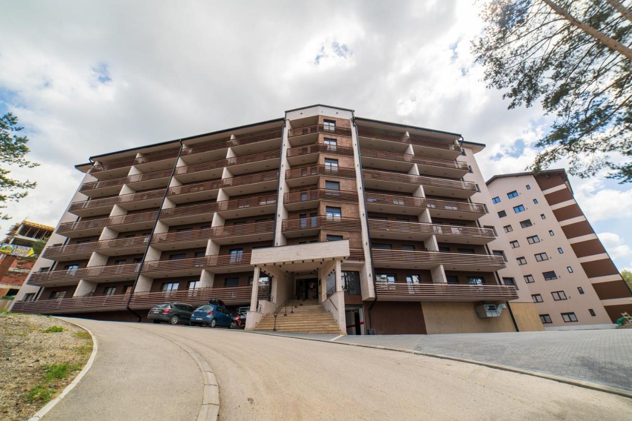 Vila Pekovic, Pine Trees View Apartment With Big Balcony In The Center Of Zlatibor! Exterior photo